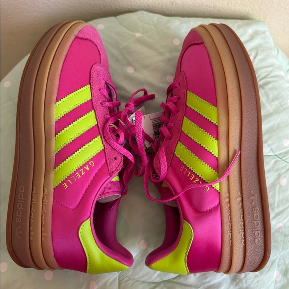 NWT Addias Gazelle Bold Pink and Lime Green Accents Women’s size 8 - Picture 5 of 16
